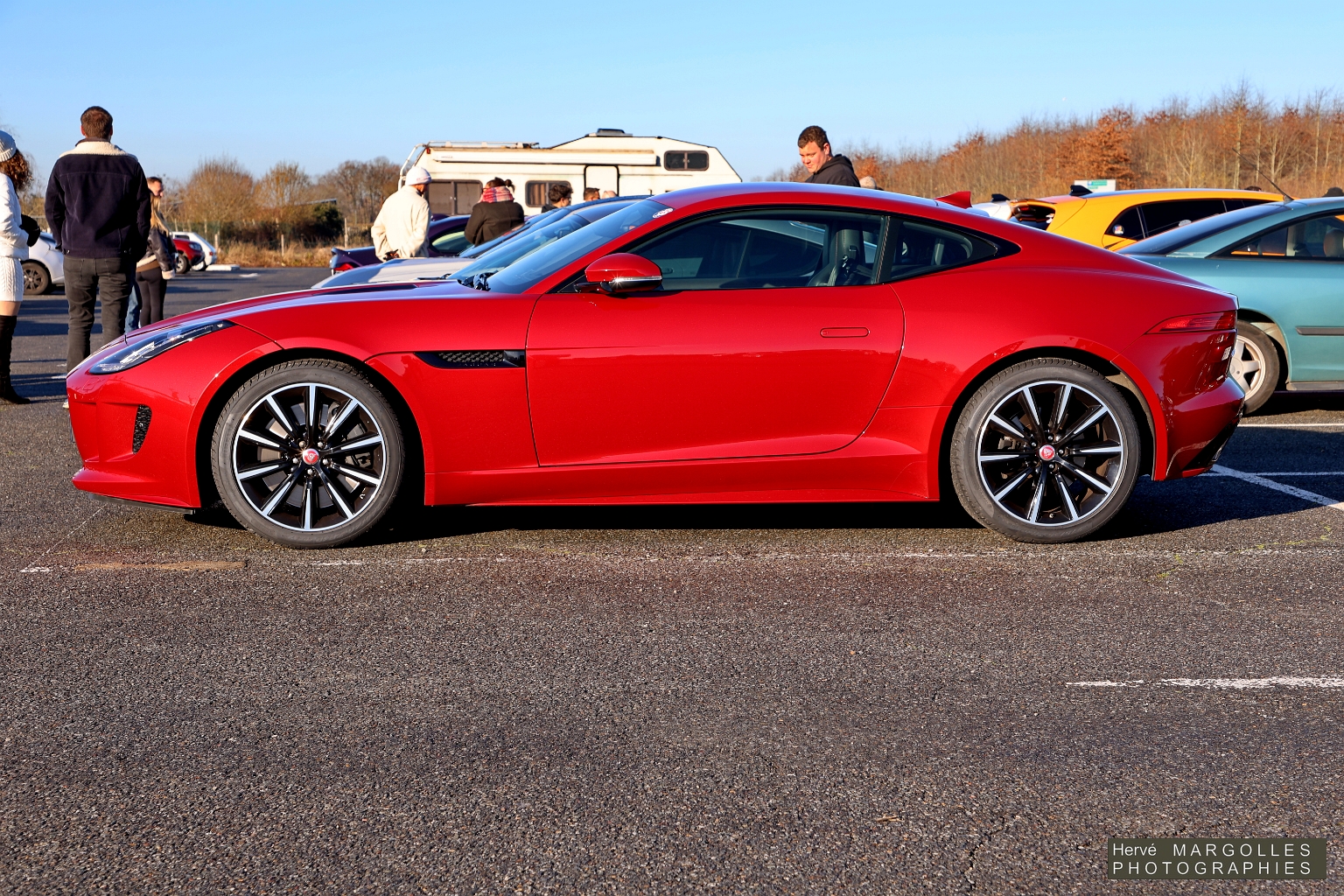 Jaguar F Type-00.jpg